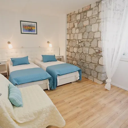 Old Town 2 Apartman