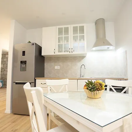 Old Town 2 Apartment *
