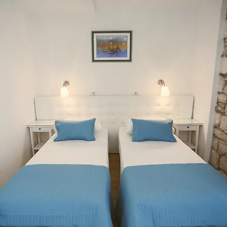 Old Town 2 Apartman *