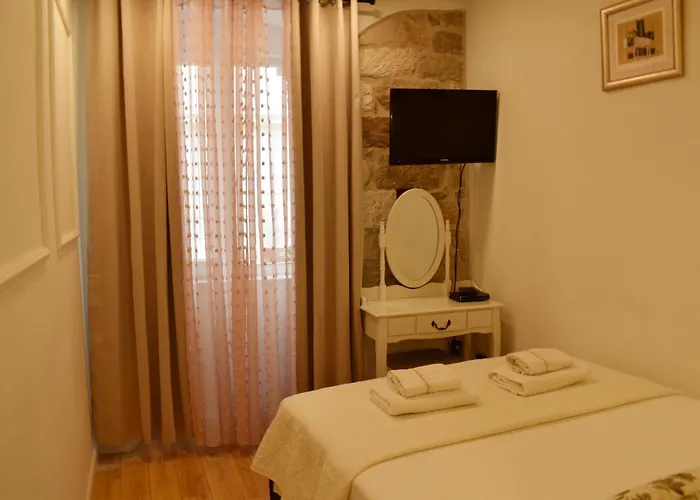 Old Town 2 Σπλιτ