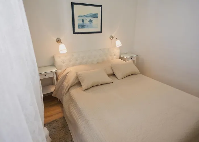 Old Town 2 * Σπλιτ